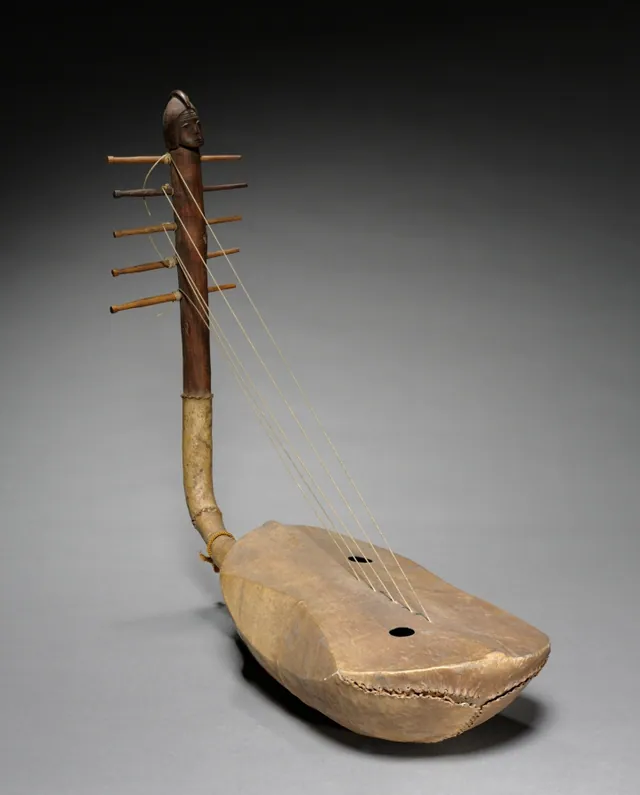 Figurative harp (domu or kundi)